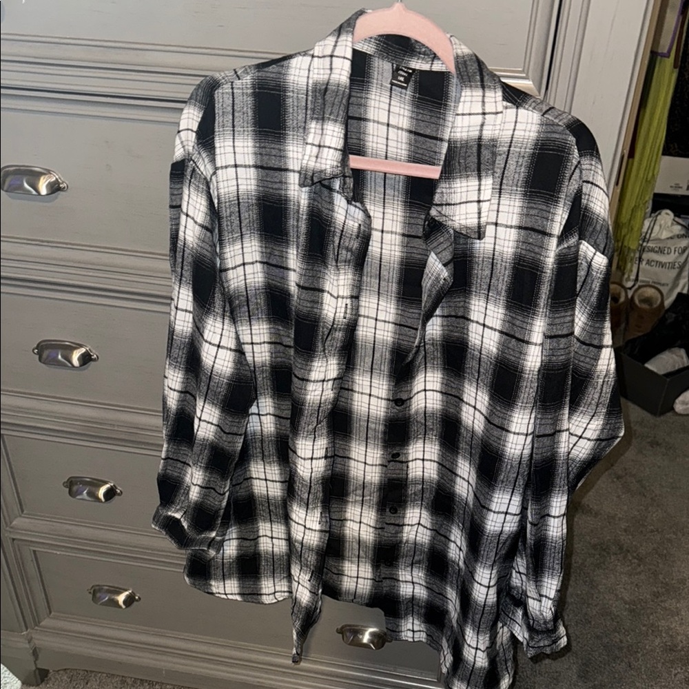 Black and White Plaid Button-Up Boyfriend Shirt